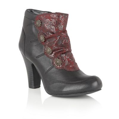 Lotus Black leather 'Martiza' ankle boots